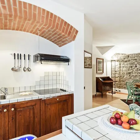 Cozy And Classy Apt In The Heart Of Como! *